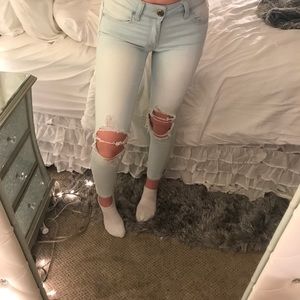 American eagle stretchy ankle jeans
